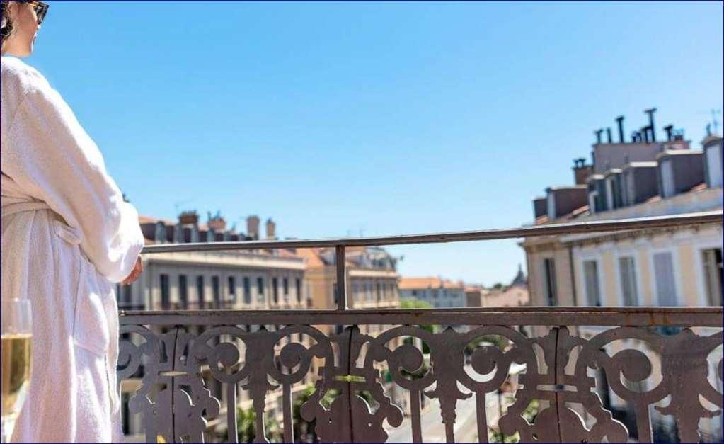 Отель Le Cavendish Канны Экстерьер фото