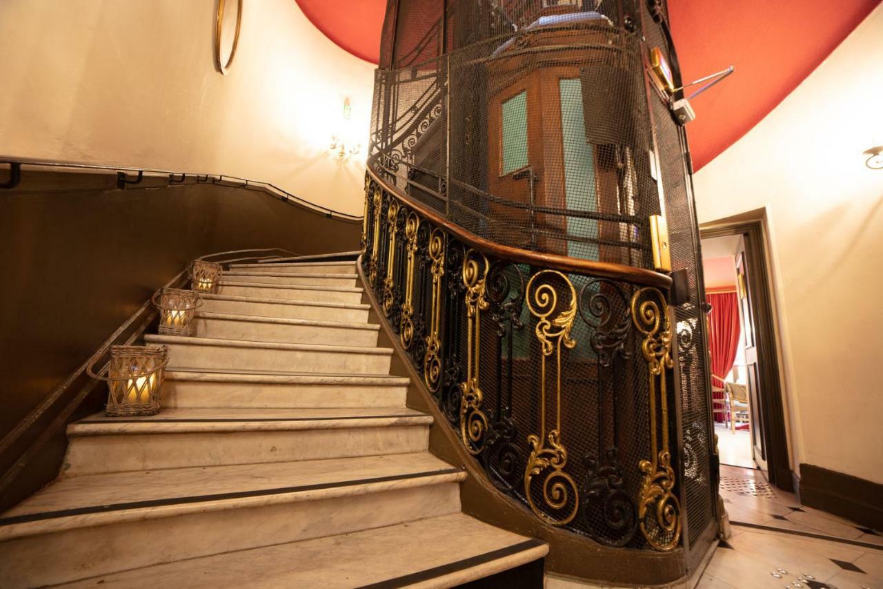 Отель Le Cavendish Канны Экстерьер фото